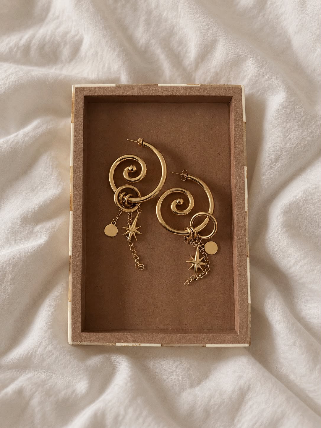 How to style Spiral Charm: one pair, different plans