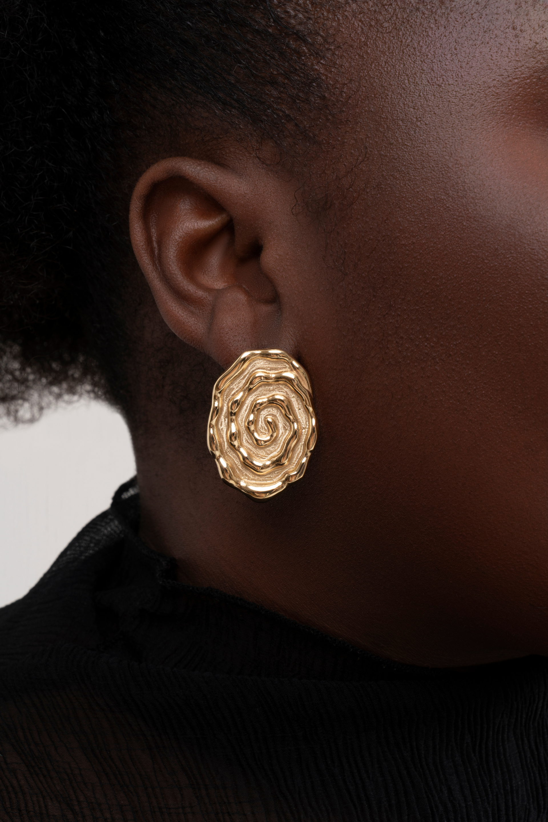SWIRL STUDS