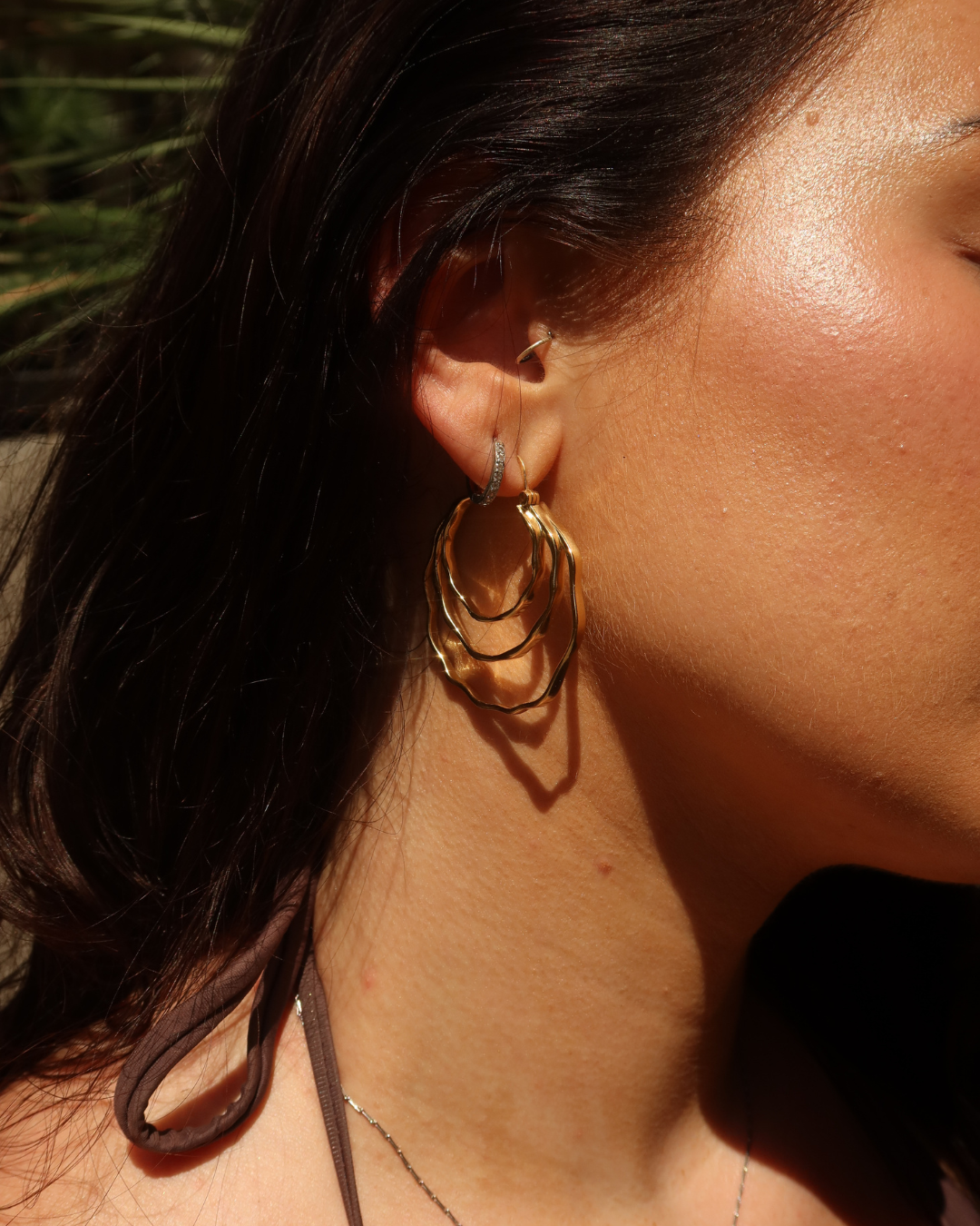 SIGNATURE WAVE HOOP EARRINGS