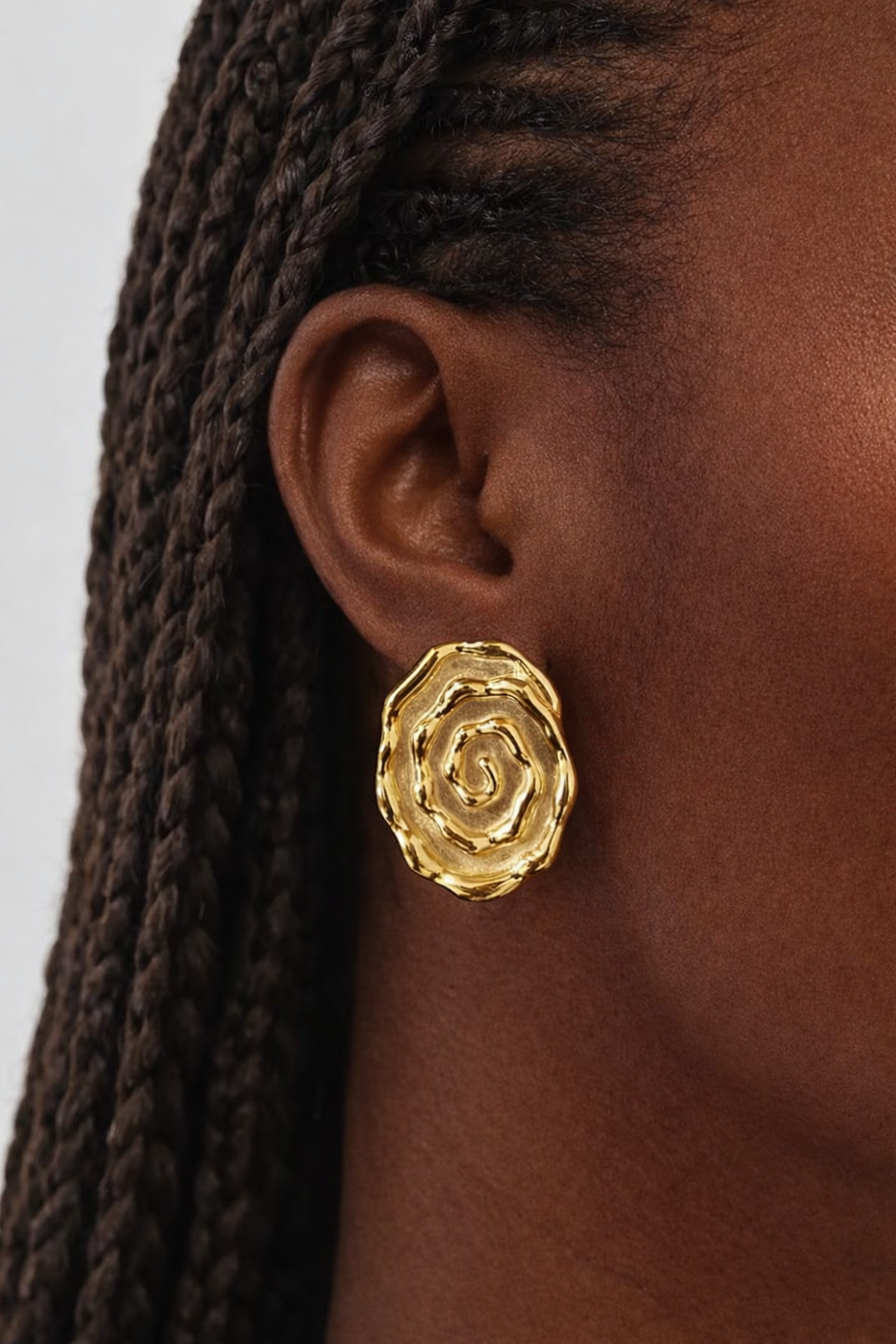 SWIRL STUDS